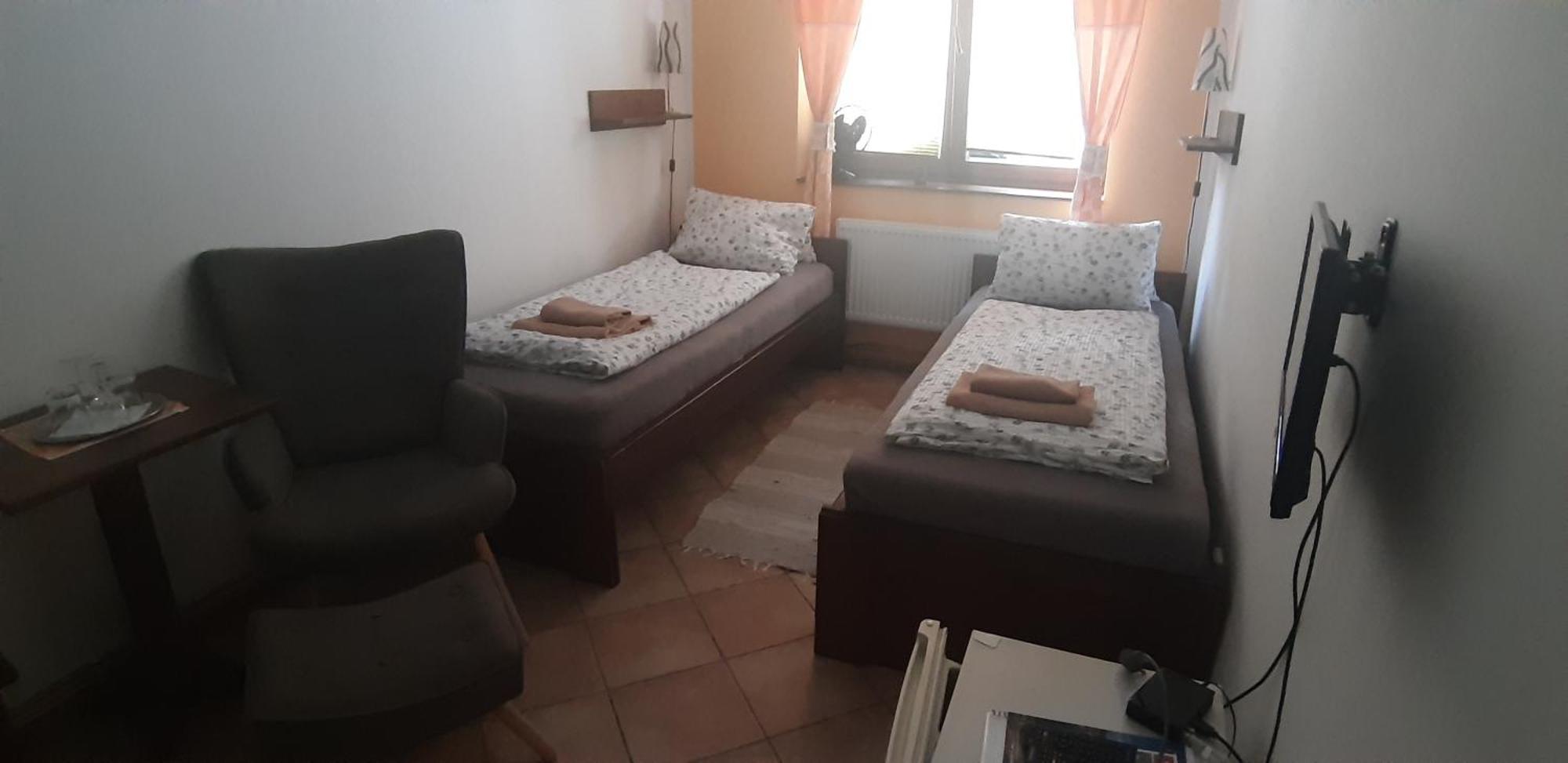 Kroměříž Penzion A Vinoteka Hrozen מראה חיצוני תמונה